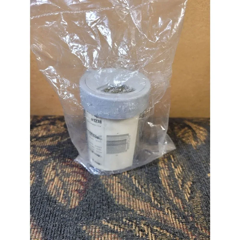 Pampered Chef Grate Container- NIP - Picture 1 of 2